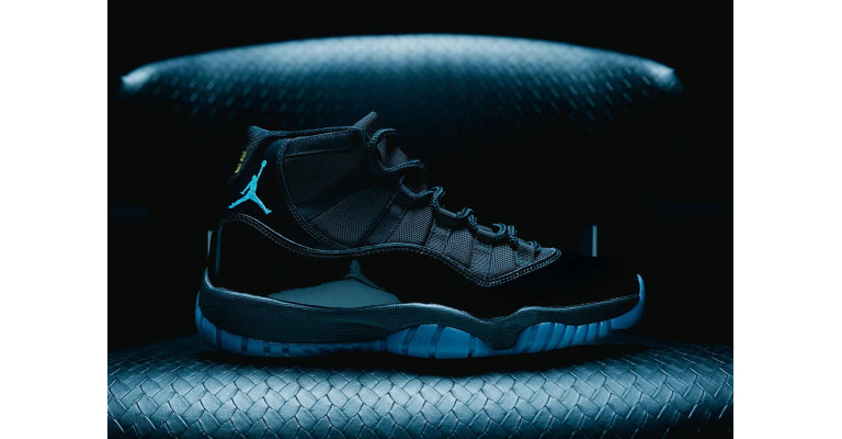 Де купити сині кросівки Jordan 11 кольору Gamma