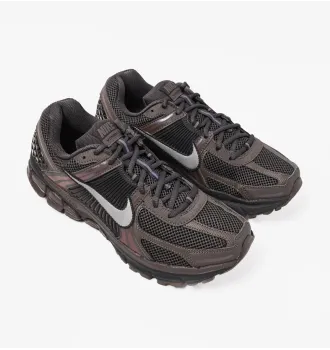 Кросівки чоловічі Nike Zoom Vomero Cave Stone фото 2