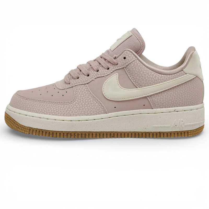 Кроссовки женские Nike Air Force 1 07 NN фото
