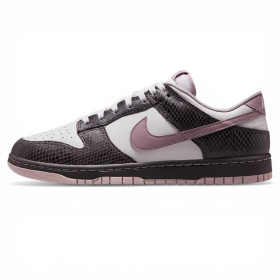 Кросівки жіночі Nike Dunk Low SE