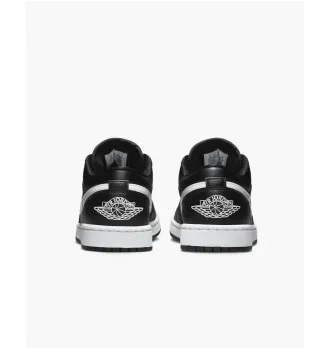 Женские кроссовки Air Jordan 1 Low Black White (2022) (W) фото 4