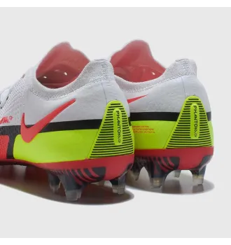 Кросівки чоловічі Бутси Nike Phantom GT2 Elite FG White Volt Black Bright Crimson фото 4