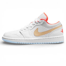 Женские кроссовки Air Jordan 1 Low SE White Sesame