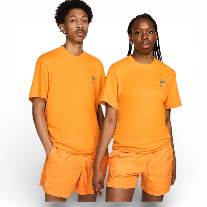 Футболка Nike x Patta Running Team T-shirt Sundial фото