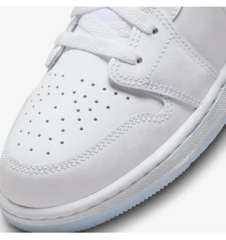 Кросівки Air Jordan 1 Low White Ice Blue Glitter Swoosh White фото 3