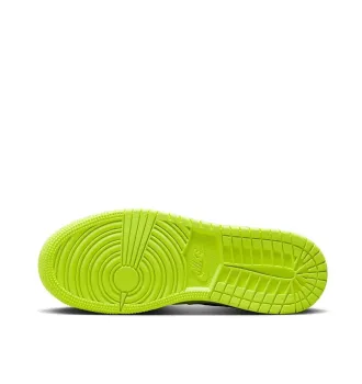 Кроссовки Air Jordan 1 Low SE Black Cat Volt фото 2