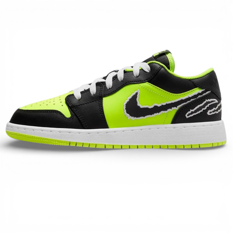 Кроссовки Air Jordan 1 Low SE Black Cat Volt фото