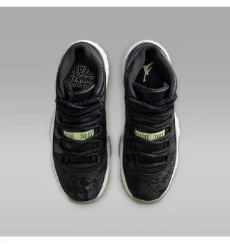 Кроссовки Air Jordan 11 Retro Black Barely Volt (GS) фото 4